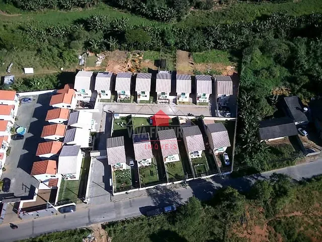 Casa com 392m² 2 quartos e 2 banheiros, à venda, no bairro Chácara Paraíso em Nova Friburgo