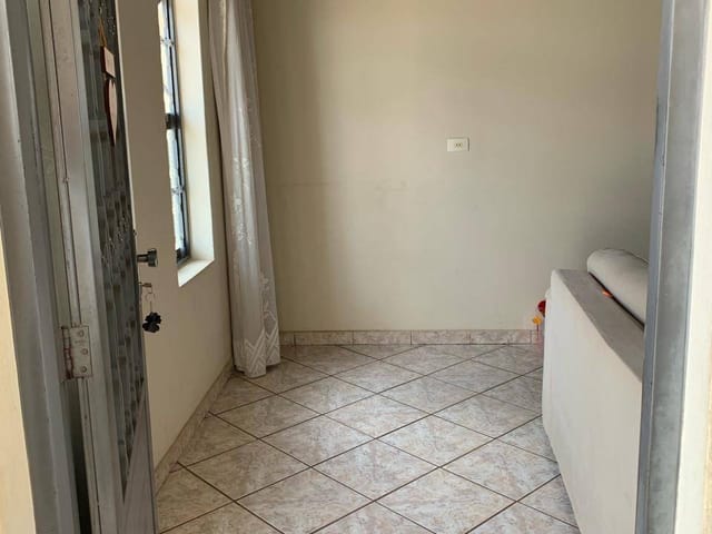 Casa com 300m² 2 quartos e 1 banheiro, à venda, no bairro Cariobinha em Americana