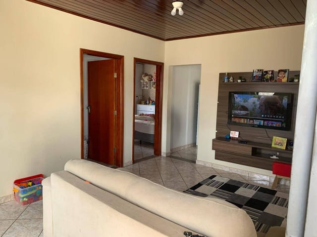 Casa com 300m² 2 quartos e 1 banheiro, à venda, no bairro Cariobinha em Americana