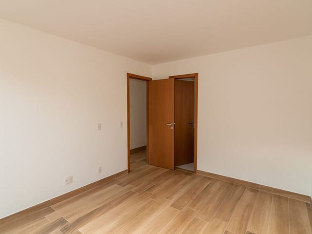 Casa com 345m² 5 quartos e 7 banheiros, à venda, no bairro Mata da Praia em Vitória