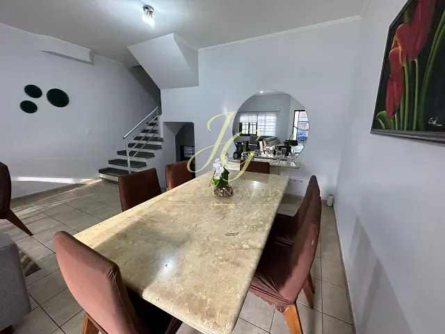 Casa com 200m² 3 quartos e 4 banheiros, à venda, no bairro Vila Nova Socorro em Mogi das Cruzes