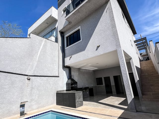 Casa 3 quartos e 4 banheiros, à venda, no bairro Portais (Polvilho) em Cajamar