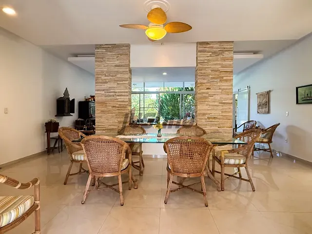 Casa com 1390m² 4 quartos e 2 banheiros, à venda, no bairro Centro em Itanhaém