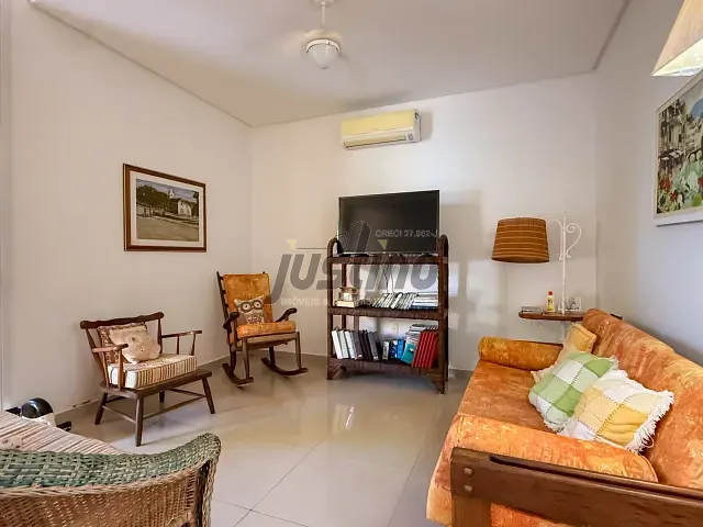 Casa com 1390m² 4 quartos e 2 banheiros, à venda, no bairro Centro em Itanhaém