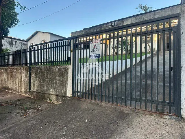 Casa com 300m² 2 quartos e 1 banheiro, à venda, no bairro Jardim Itapura em Presidente Prudente