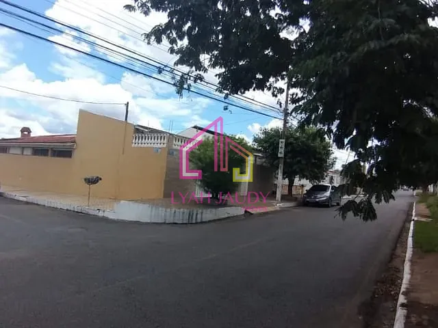 Casa com 382m² 3 quartos e 6 banheiros, à venda, no bairro JARDIM TROPICAL em Cuiabá