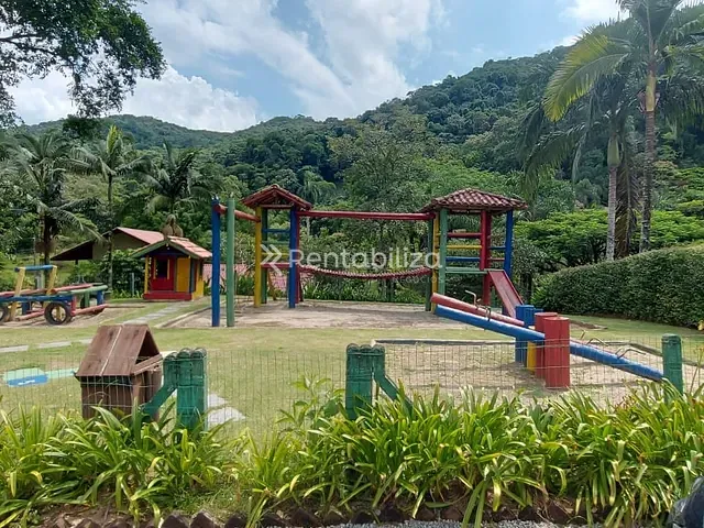 Casa com 1158m² 3 quartos e 3 banheiros, à venda, no bairro São João em Santo Amaro da Imperatriz