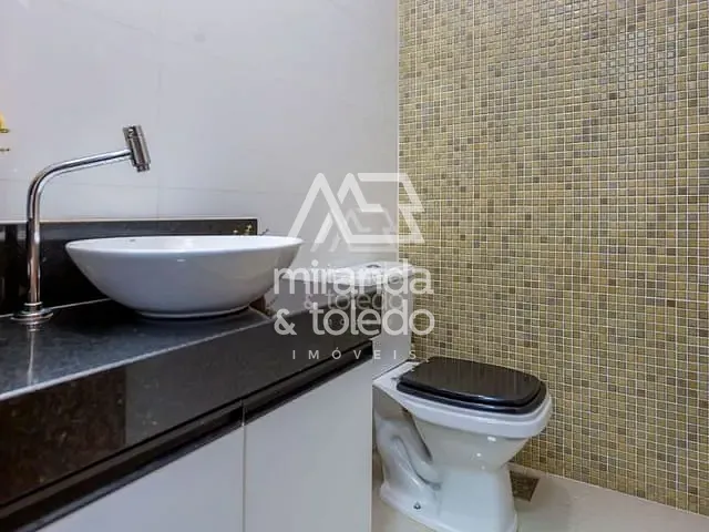 Casa com 180m² 3 quartos e 2 banheiros, à venda, no bairro Praia do Morro em Guarapari