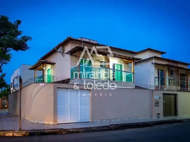 Casa com 180m² 3 quartos e 2 banheiros, à venda, no bairro Praia do Morro em Guarapari