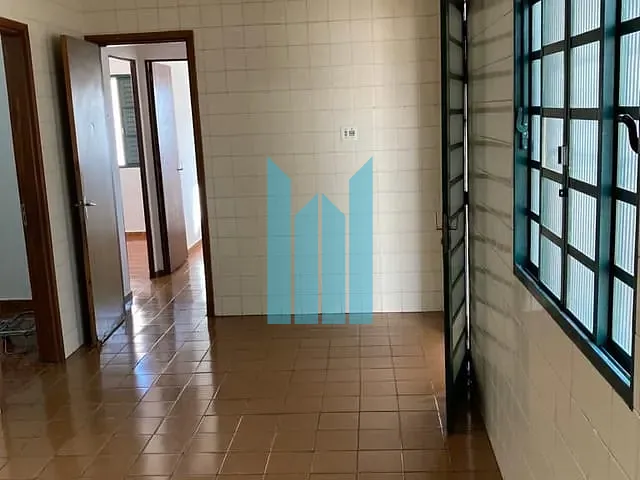 Casa com 244m² 2 quartos e 1 banheiro, à venda, no bairro Conjunto Habitacional Pedro Afonso Junqueira em Poços de Caldas