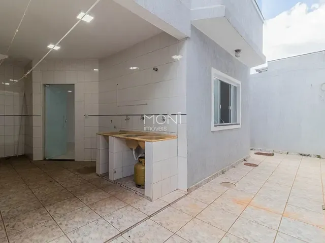 Casa 6 quartos e 5 banheiros, à venda, no bairro Guará II em Brasília