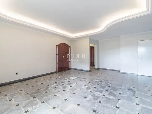 Casa 6 quartos e 5 banheiros, à venda, no bairro Guará II em Brasília