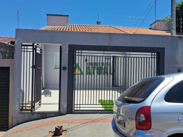 Casa com 137m² 3 quartos e 1 banheiro, à venda, no bairro Jardim San Diego em Londrina