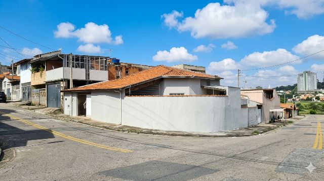 Casa térrea de esquina