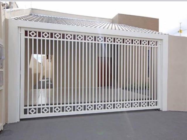 Casa com 257m² 3 quartos e 2 banheiros, à venda, no bairro Jardim Amélia Dionísio em Olímpia
