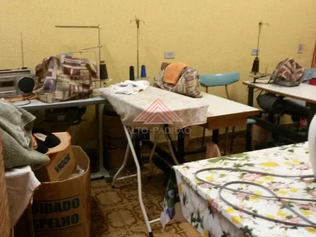 Casa 2 quartos e 1 banheiro, à venda, no bairro Jardim Zaira em Mauá
