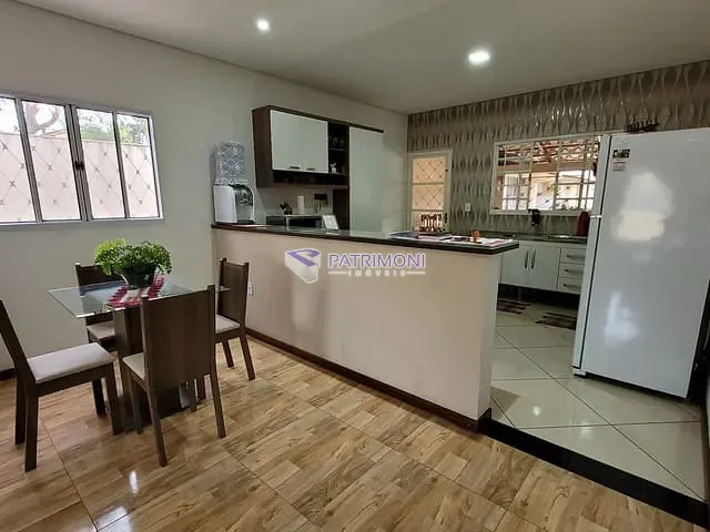 Casa com 360m² 3 quartos e 3 banheiros, à venda, no bairro Vila Maria Regina em Juatuba