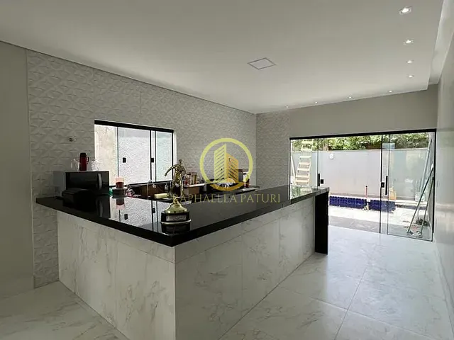 Casa com 300m² 3 quartos e 4 banheiros, à venda, no bairro Setor Habitacional Arniqueira (Águas Claras) em Brasília