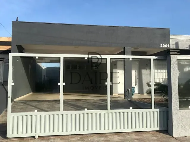 Casa com 300m² 4 quartos e 2 banheiros, à venda, no bairro Mariluz em Imbé