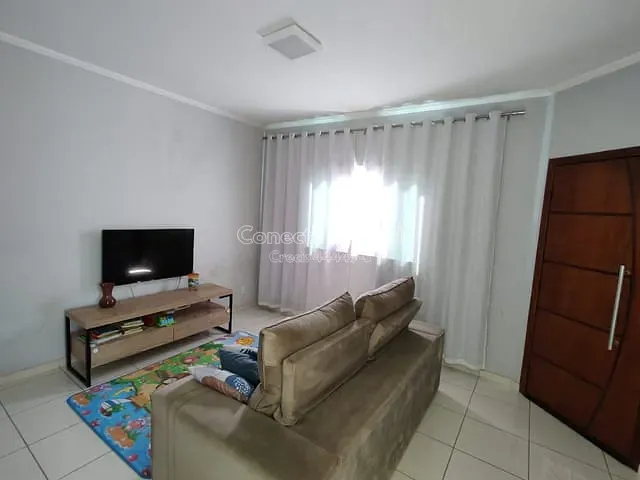 Casa com 250m² 2 quartos e 2 banheiros, à venda, no bairro Nova Jaguariúna III em Jaguariúna