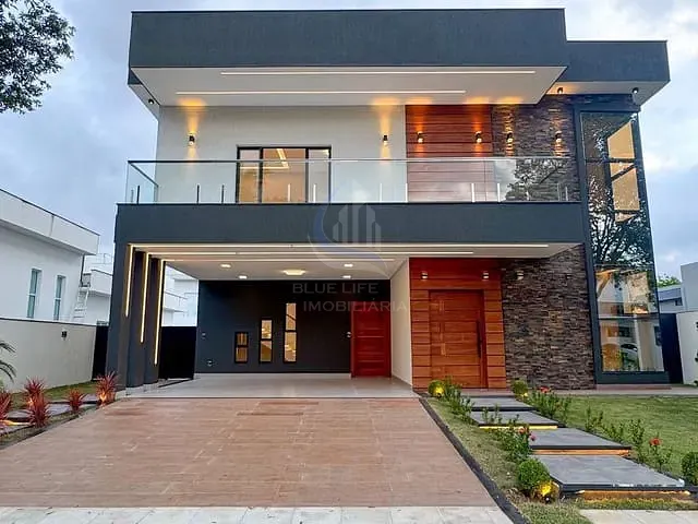 Casa com 496m² 4 quartos e 3 banheiros, à venda, no bairro Jacuhy em Serra