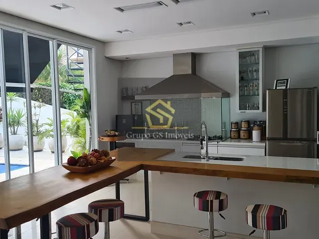 Casa com 1000m² 4 quartos e 6 banheiros, à venda ou para alugar, no bairro Dos Ortizes em Valinhos