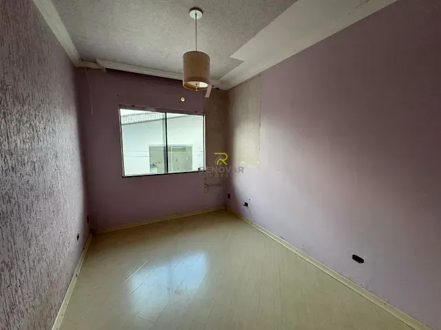 Casa com 525m² 4 quartos e 2 banheiros, à venda, no bairro Bonsucesso em Guarapuava