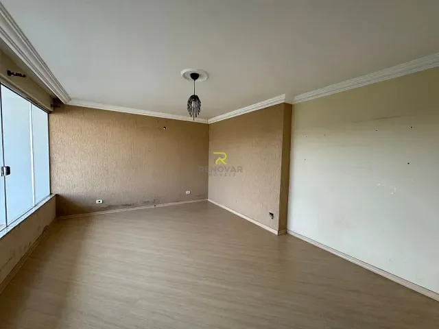Casa com 525m² 4 quartos e 2 banheiros, à venda, no bairro Bonsucesso em Guarapuava
