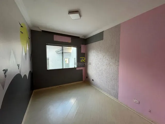 Casa com 525m² 4 quartos e 2 banheiros, à venda, no bairro Bonsucesso em Guarapuava