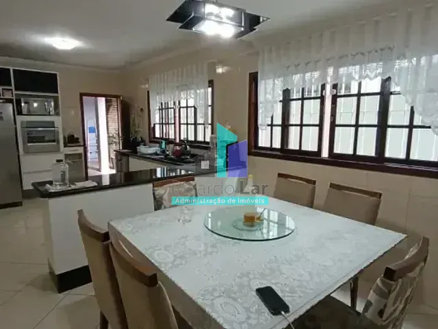 Sobrado com 125m² 3 quartos e 3 banheiros, à venda, no bairro Jardim D'Abril em Osasco