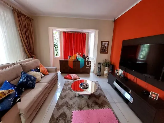 Casa com 297m² 3 quartos e 2 banheiros, à venda, no bairro Glória em Rio de Janeiro