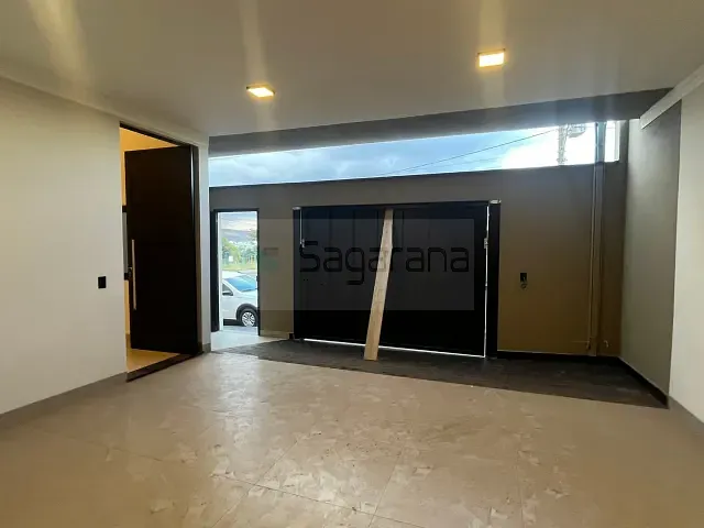 Casa 3 quartos e 3 banheiros, à venda, no bairro Morada do Sol em Patrocínio