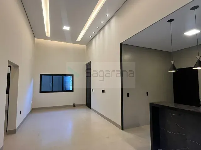 Casa 3 quartos e 3 banheiros, à venda, no bairro Morada do Sol em Patrocínio