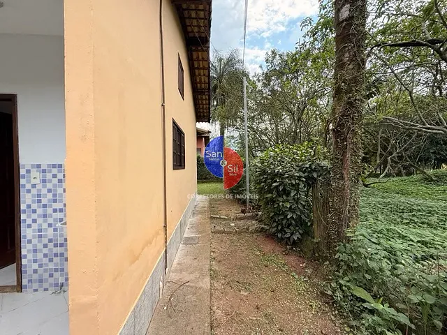 Casa com 249m² 2 quartos e 1 banheiro, à venda, no bairro Cotia em Guapimirim