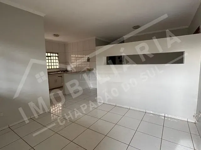 Casa 3 quartos e 2 banheiros, à venda ou para alugar, no bairro FLAMBOYANT em Chapadão do Sul