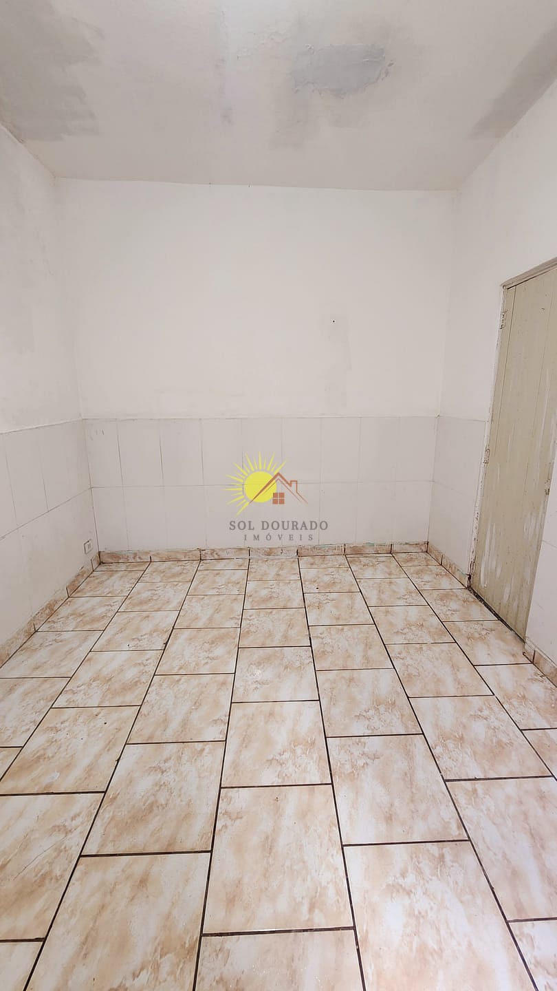Casa à venda com 3 quartos, 90m² - Foto 11