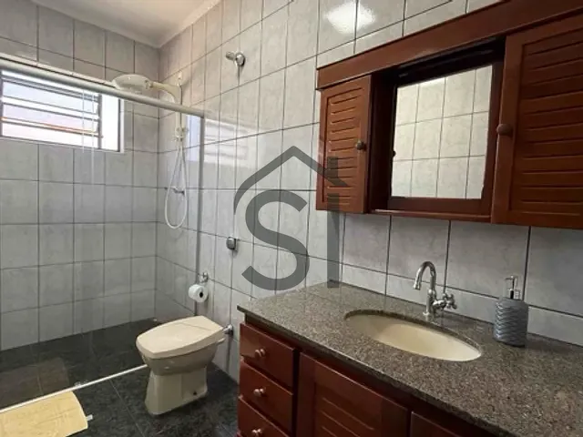 Casa 3 quartos e 3 banheiros, à venda, no bairro Vila Brasil em Santa Bárbara D'Oeste