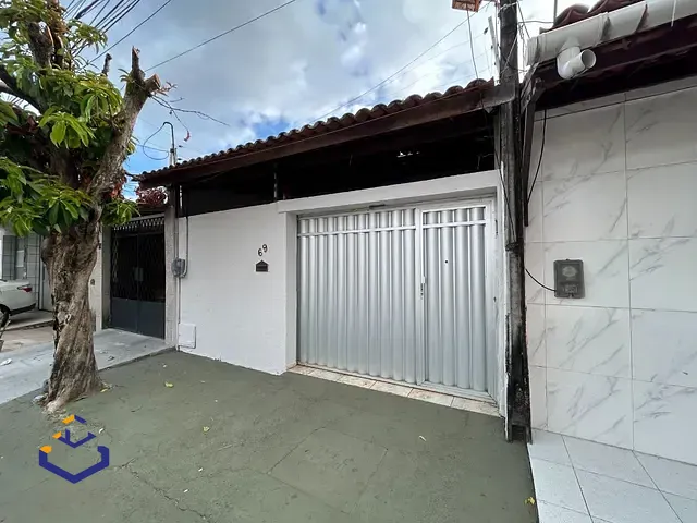Casa com 138m² 3 quartos e 2 banheiros, à venda, no bairro Cidade dos Funcionários em Fortaleza
