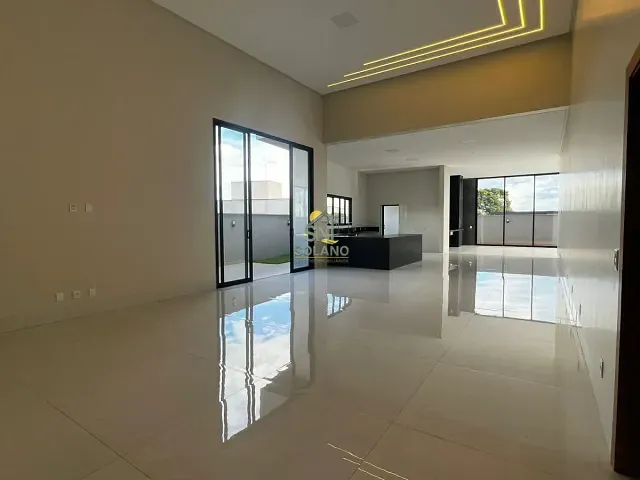Casa com 565m² 4 quartos e 5 banheiros, à venda, no bairro Loteamento Portal do Sol I em Goiânia
