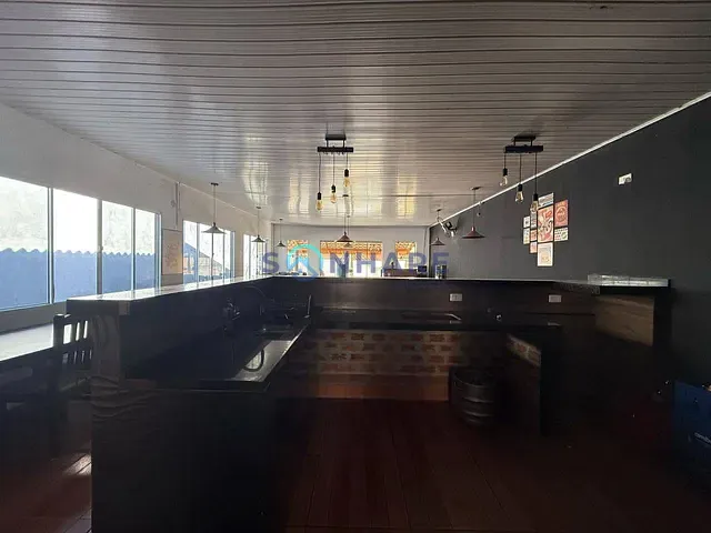 Casa para alugar, no bairro Centro em Tomazina