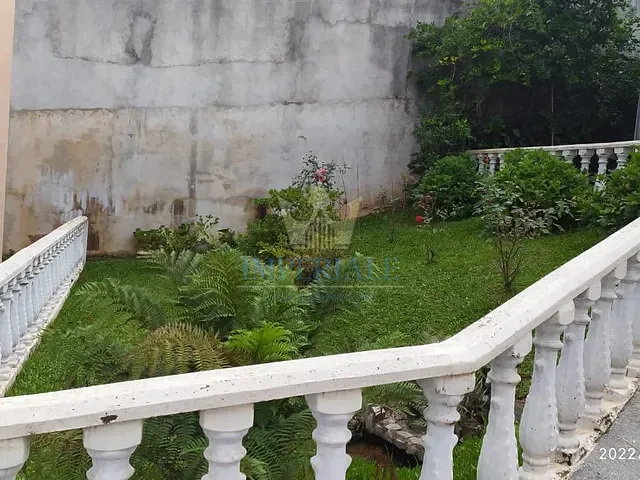 Casa 3 quartos e 4 banheiros, à venda, no bairro Uvaranas em Ponta Grossa