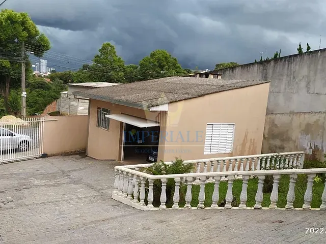 Casa 3 quartos e 4 banheiros, à venda, no bairro Uvaranas em Ponta Grossa