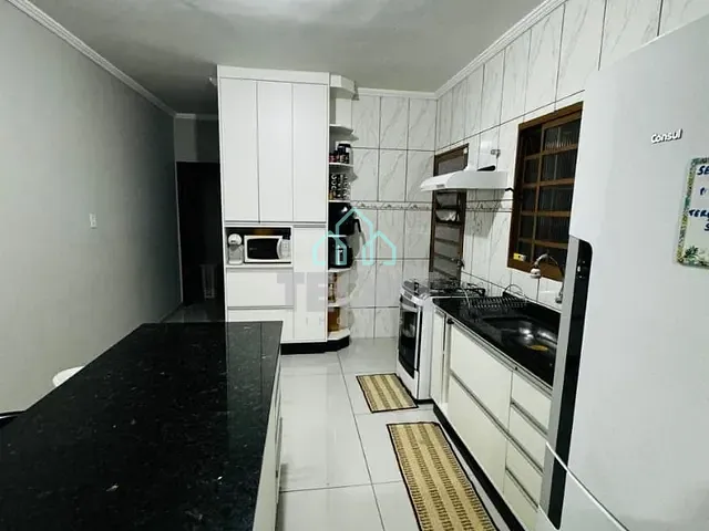 Casa com 125m² 2 quartos e 2 banheiros, à venda, no bairro Barreiro em Taubaté