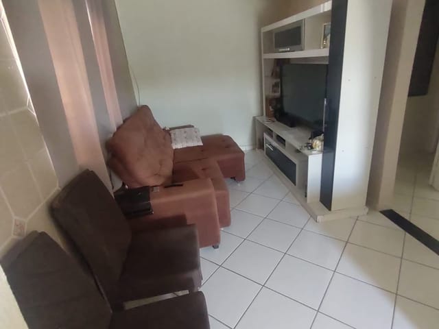 Casa 4 quartos e 3 banheiros, à venda, no bairro Parque Atheneu em Goiânia