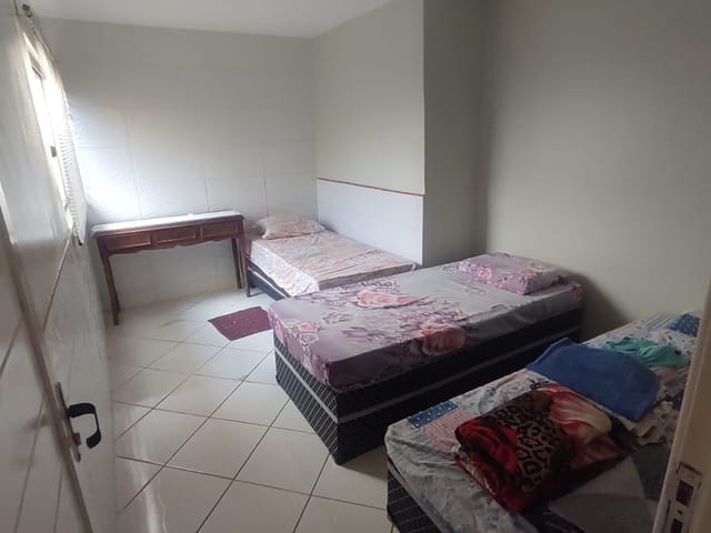 Casa 4 quartos e 3 banheiros, à venda, no bairro Parque Atheneu em Goiânia