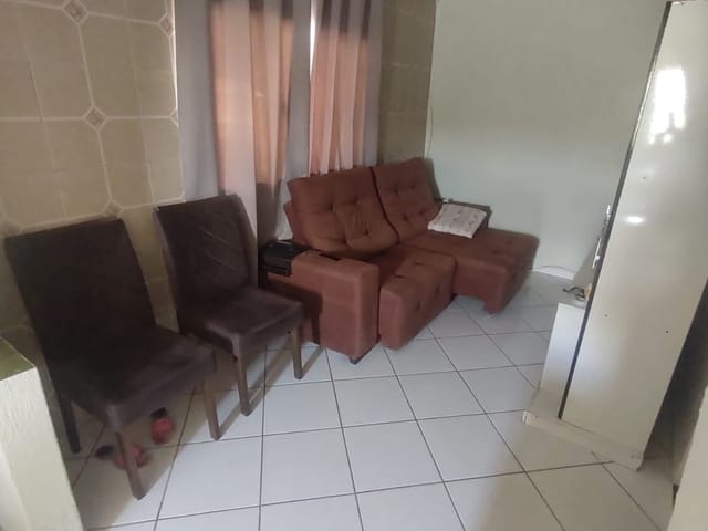 Casa 4 quartos e 3 banheiros, à venda, no bairro Parque Atheneu em Goiânia