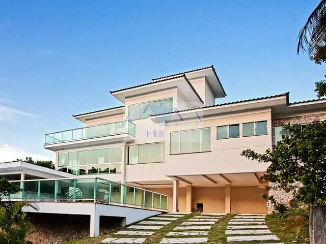 Casa com 1000m² 5 quartos e 7 banheiros, à venda, no bairro Vila Progresso em Niterói