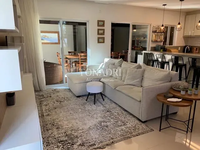 Casa 3 quartos e 3 banheiros, à venda, no bairro Barra em Balneário Camboriú