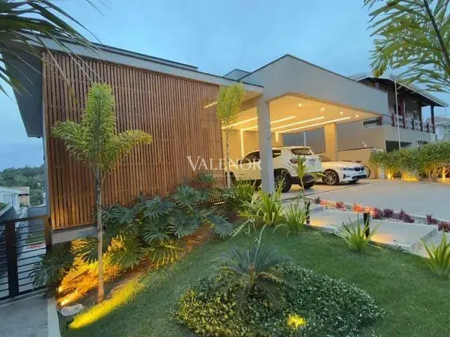 Casa com 310m² 4 quartos e 4 banheiros, à venda, no bairro Santa Cruz em Valinhos