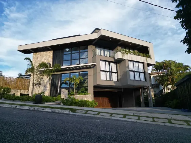 Casa com 590m² 4 quartos e 7 banheiros, à venda, no bairro Vila Oliveira em Mogi das Cruzes